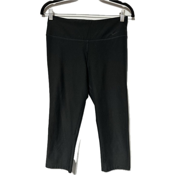 Nike Dri-Fit Women's Black‎ Cropped Legging Size M - Picture 1 of 5